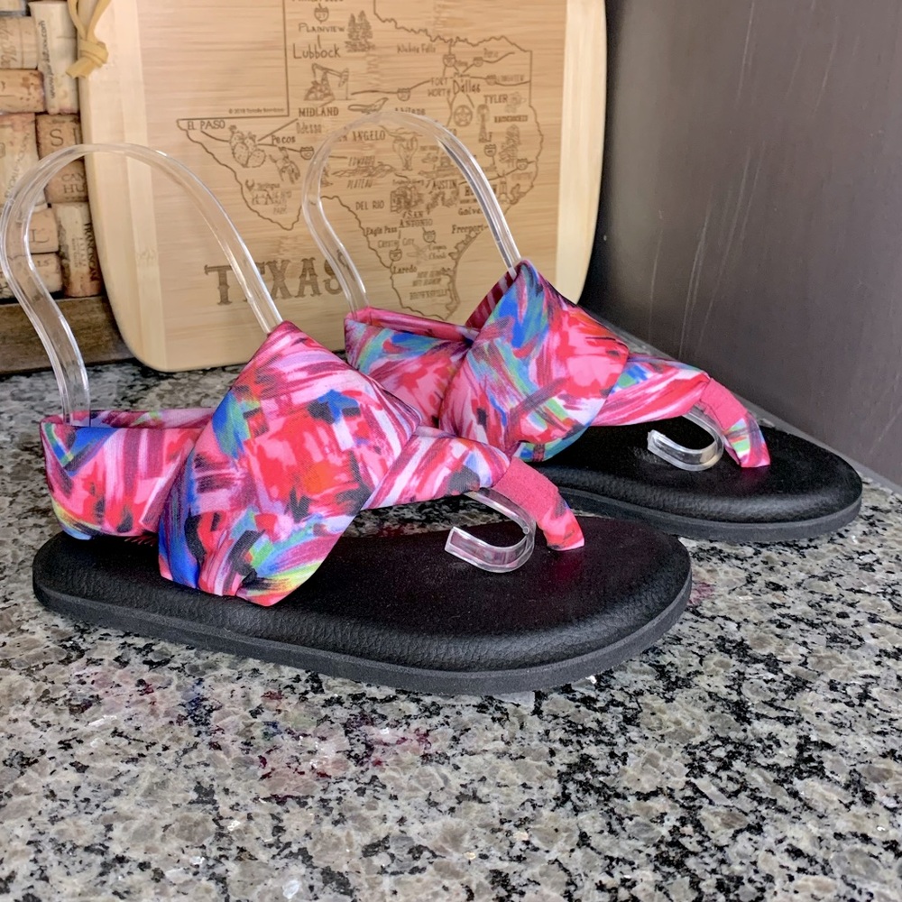 Innocence Girls Colorful Yoga Mat Sandals Size 2